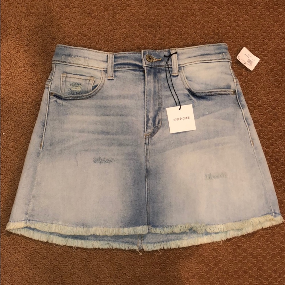Sneak peak women’s denim skirt